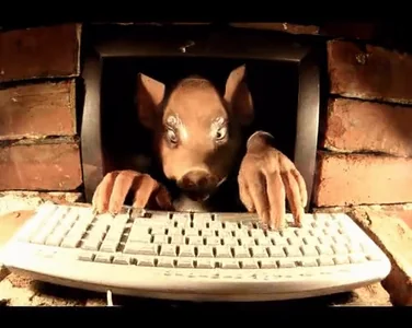 Свинья Keyboard Warrior Гнев