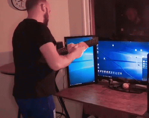 Computadora Computer ГИФ на GIFS.RU