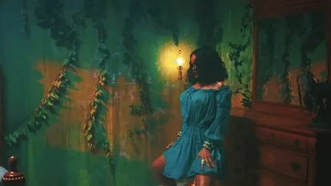 Рианна Дикие Мысли Голубое Платье